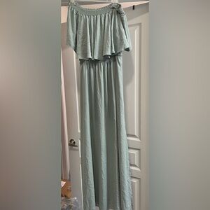 Show me your mumu hacienda maxi dress. Color is a sage green. Elastic waist band